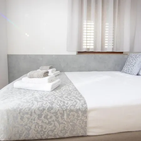 Apartment Portun In The Center Baska Voda