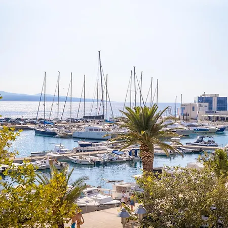 Apartment Portun In The Center Baska Voda